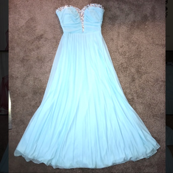 Prom Dress - Picture 1 of 7